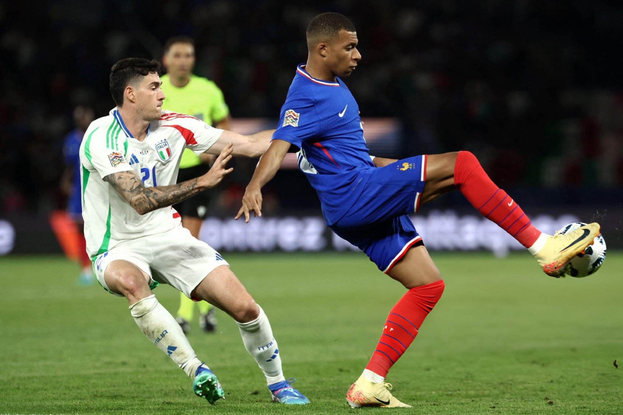 法国完胜塞维利亚，姆巴佩带队取胜