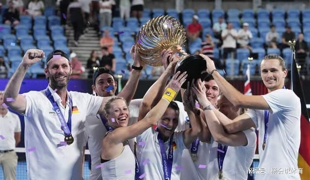 西班牙网球队碾压德国网球队，兹维列夫绝境逆转