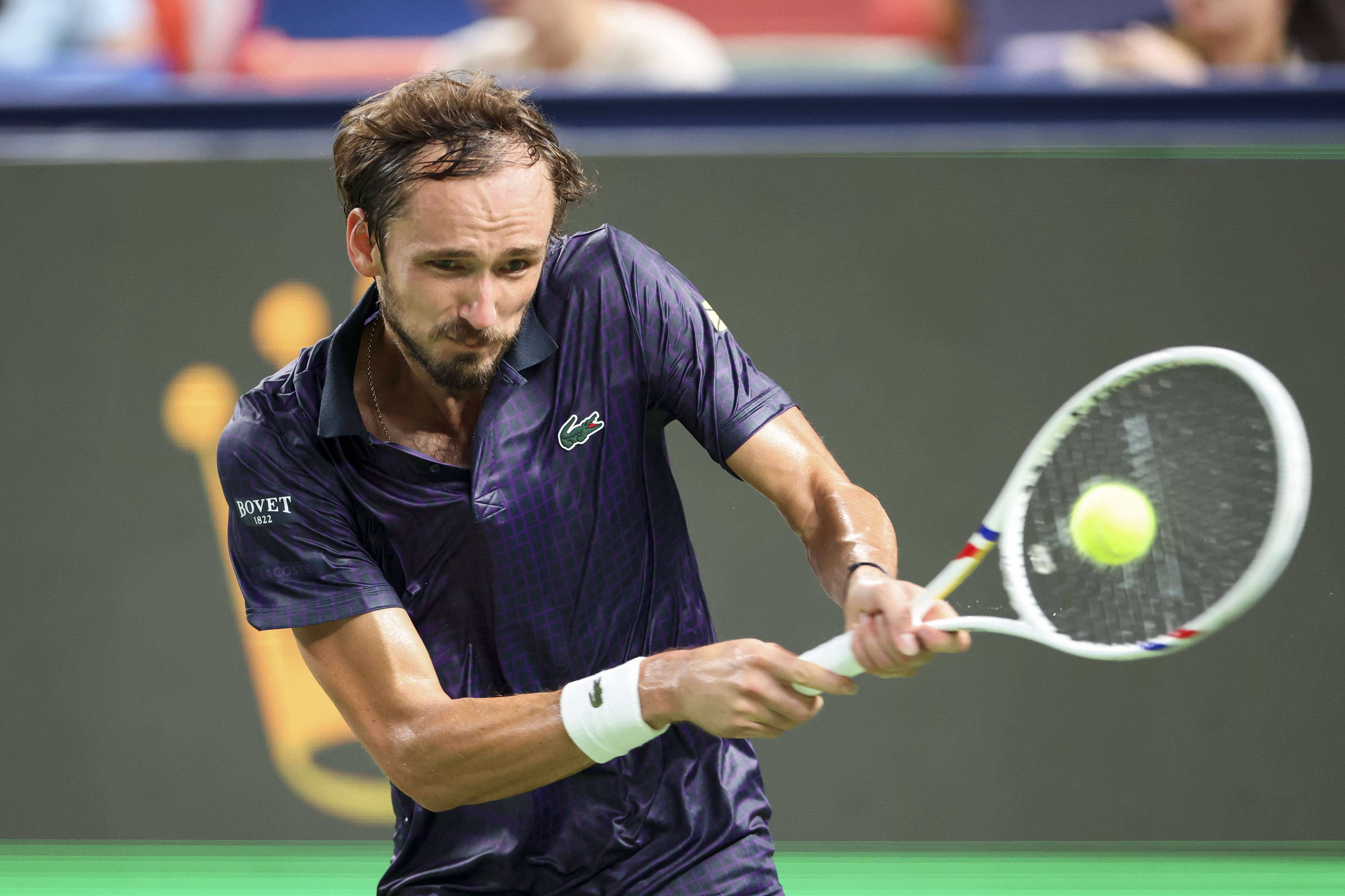 欧洲网球队强势西班牙网球队，梅德韦杰夫送出助攻