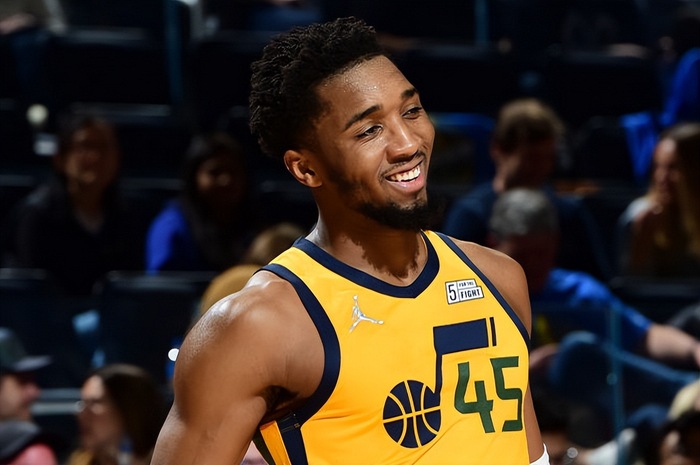 美国网球队逆转日本网球队，克耶高斯完成帽子戏法