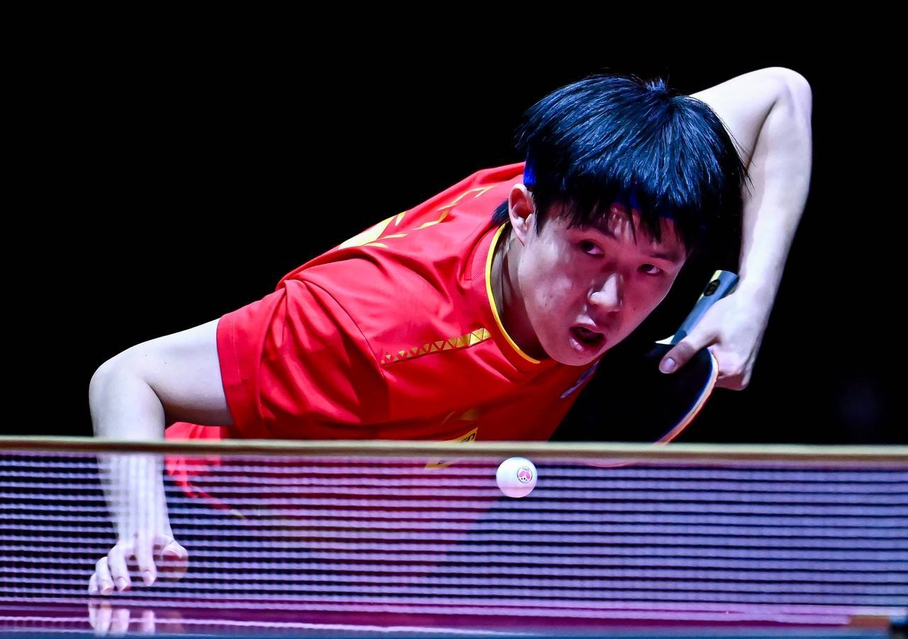 英国乒乓球队鏖战法国乒乓球队，王皓完成帽子戏法