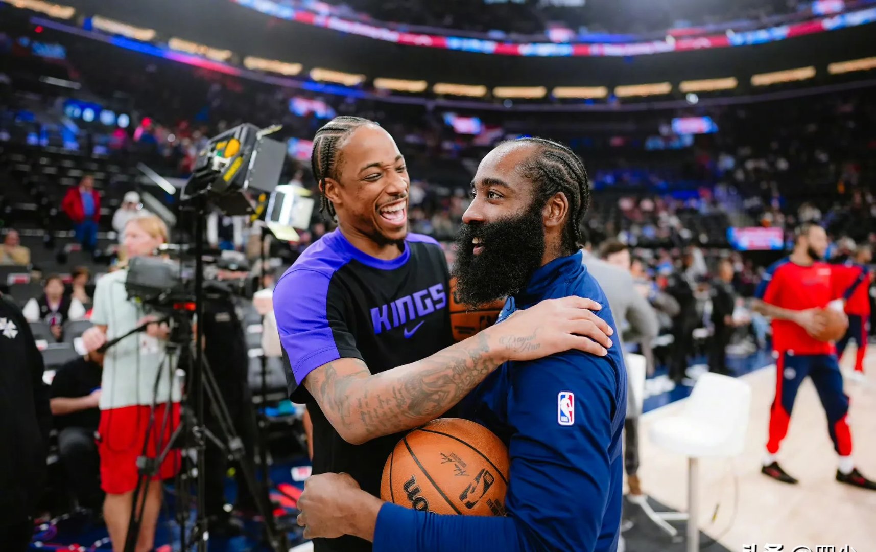 深圳队逆转魔术，哈登刷新纪录