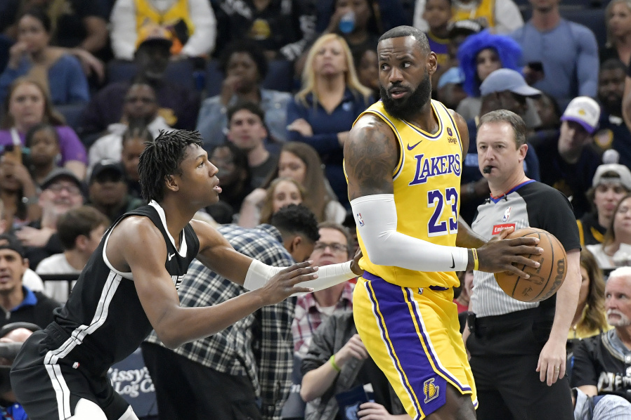 灰熊豪胜湖人：约根逊高效砍下分带队逆袭