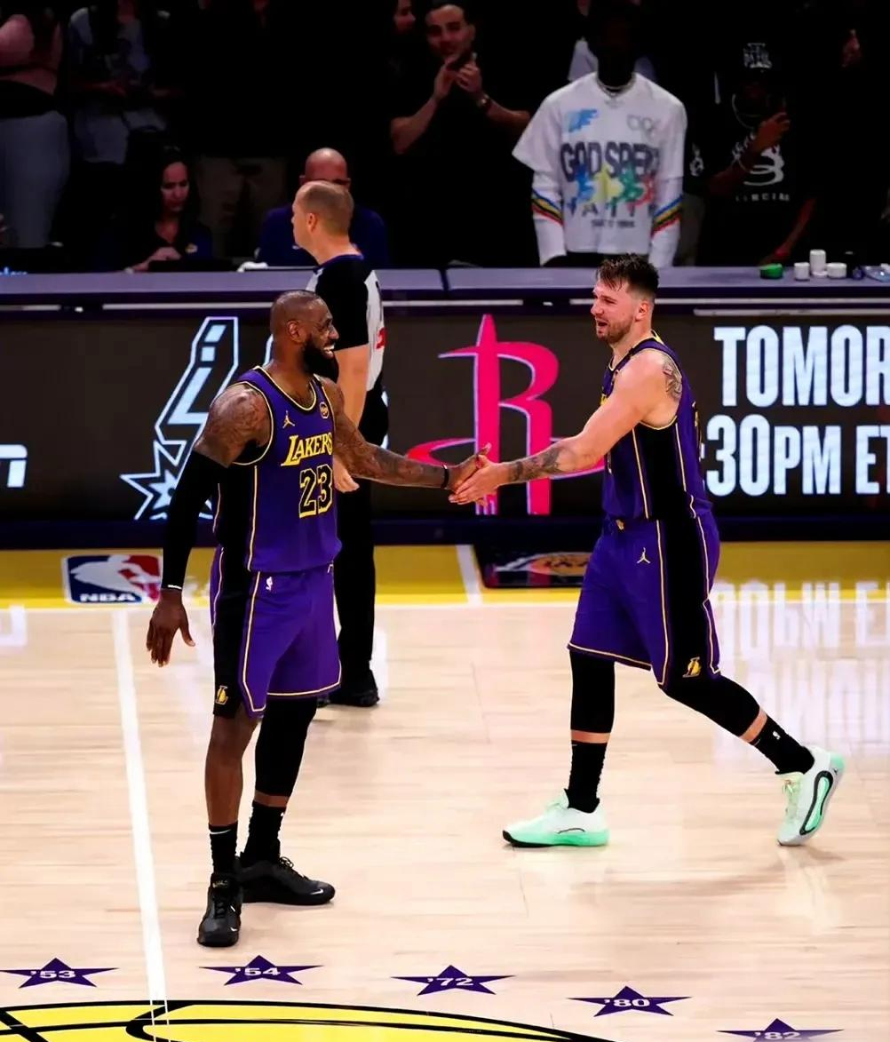 灰熊豪胜湖人：约根逊高效砍下分带队逆袭