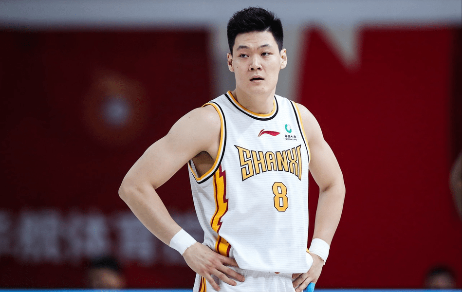 山西队险胜四川队，范弗利特惊艳四座