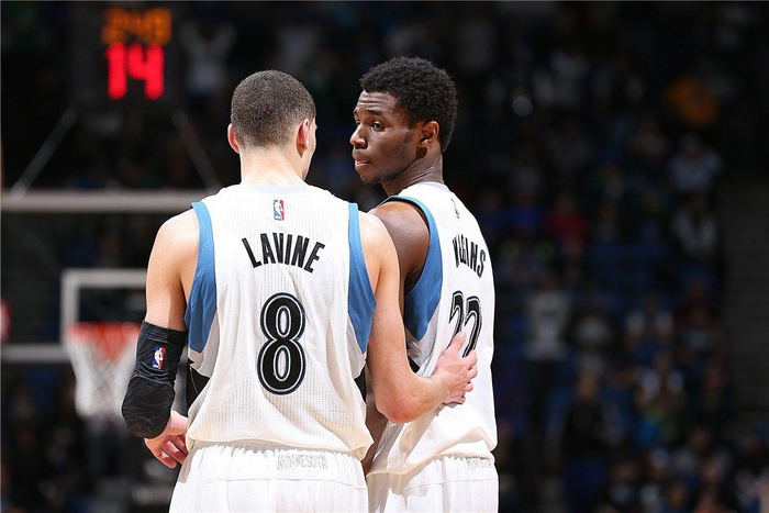 公牛队后卫因伤宣布赛季报销